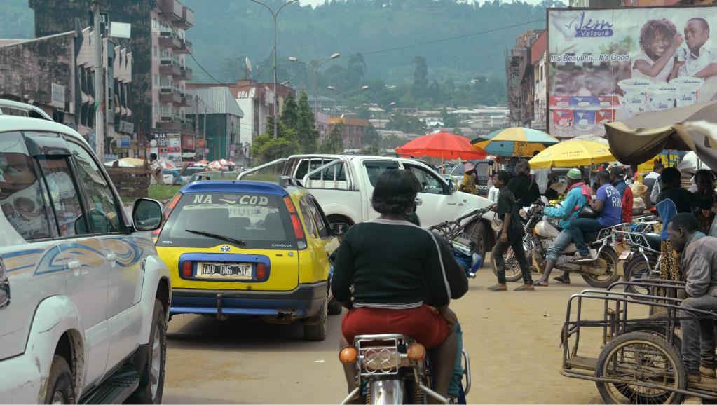 Cameroun: la visite de Philémon Yang en zone anglophone ne fait pas l’unanimité