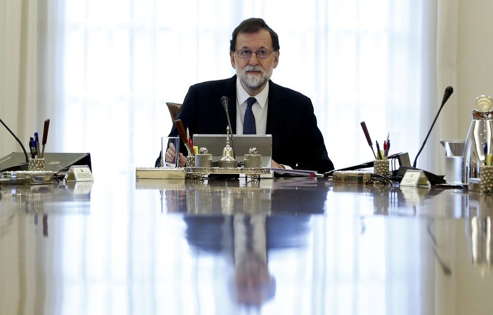 Catalogne: Le gouvernement régional suspendu de ses fonctions, annonce Rajoy