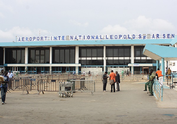 Marche avortée des 800 travailleurs de l’aéroport LSS : les 800 travailleurs exigent de dialoguer avec le Dg