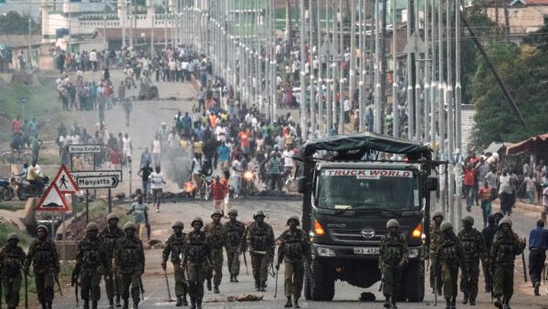 Présidentielle au Kenya: face aux tensions, report du scrutin dans quatre comtés