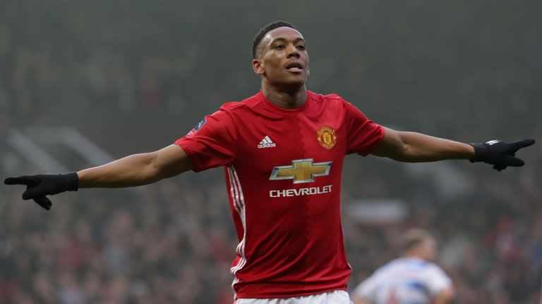 10e journée Premier League : Manchester United remporte le choc contre Tottenham grâce à Martial