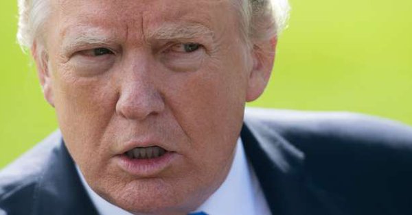 Une juge bloque la décision de Trump d’interdire le recrutement de militaires transgenres