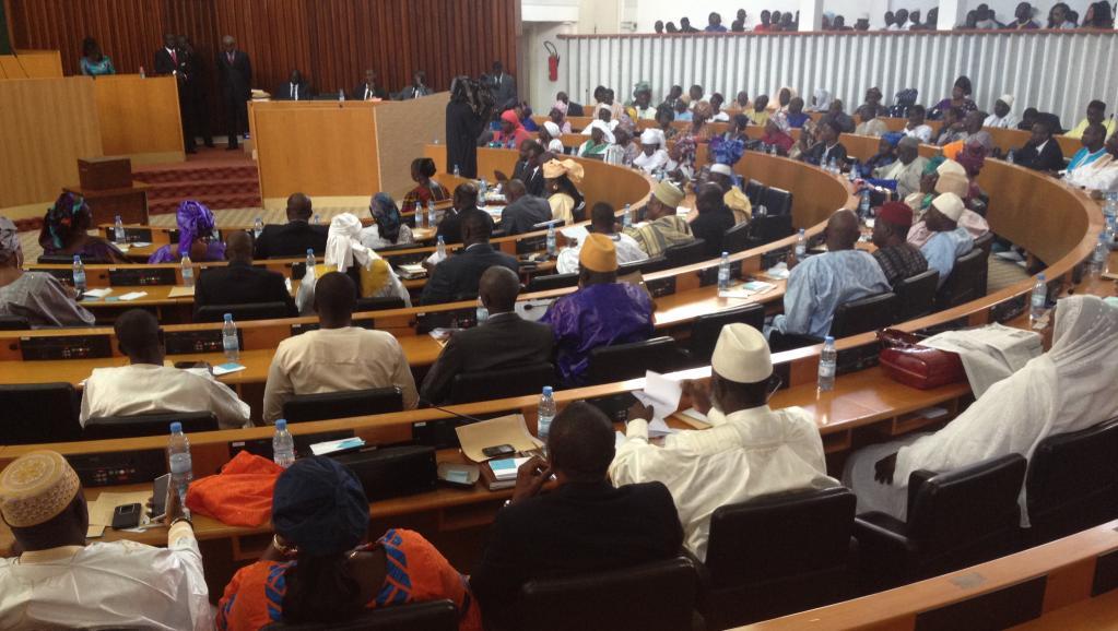 Une réunion des députés de l'opposition prévue à 15 heures pour préparer une stratégie contre...