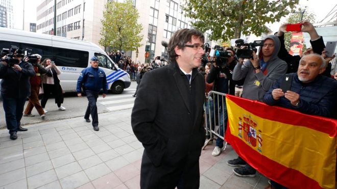 Le parquet espagnol a demandé jeudi un mandat d'arrêt européen contre Carles Puigdemont
