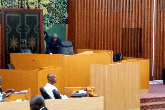 En direct de l’Assemblée : Moustapha Niasse accuse du retard