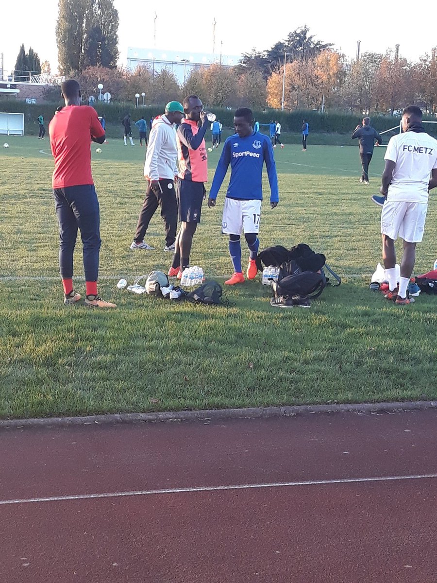 Les "Lions" sans équipements lors de leur galop d'entraînement à Paris deviennent la risée du Web