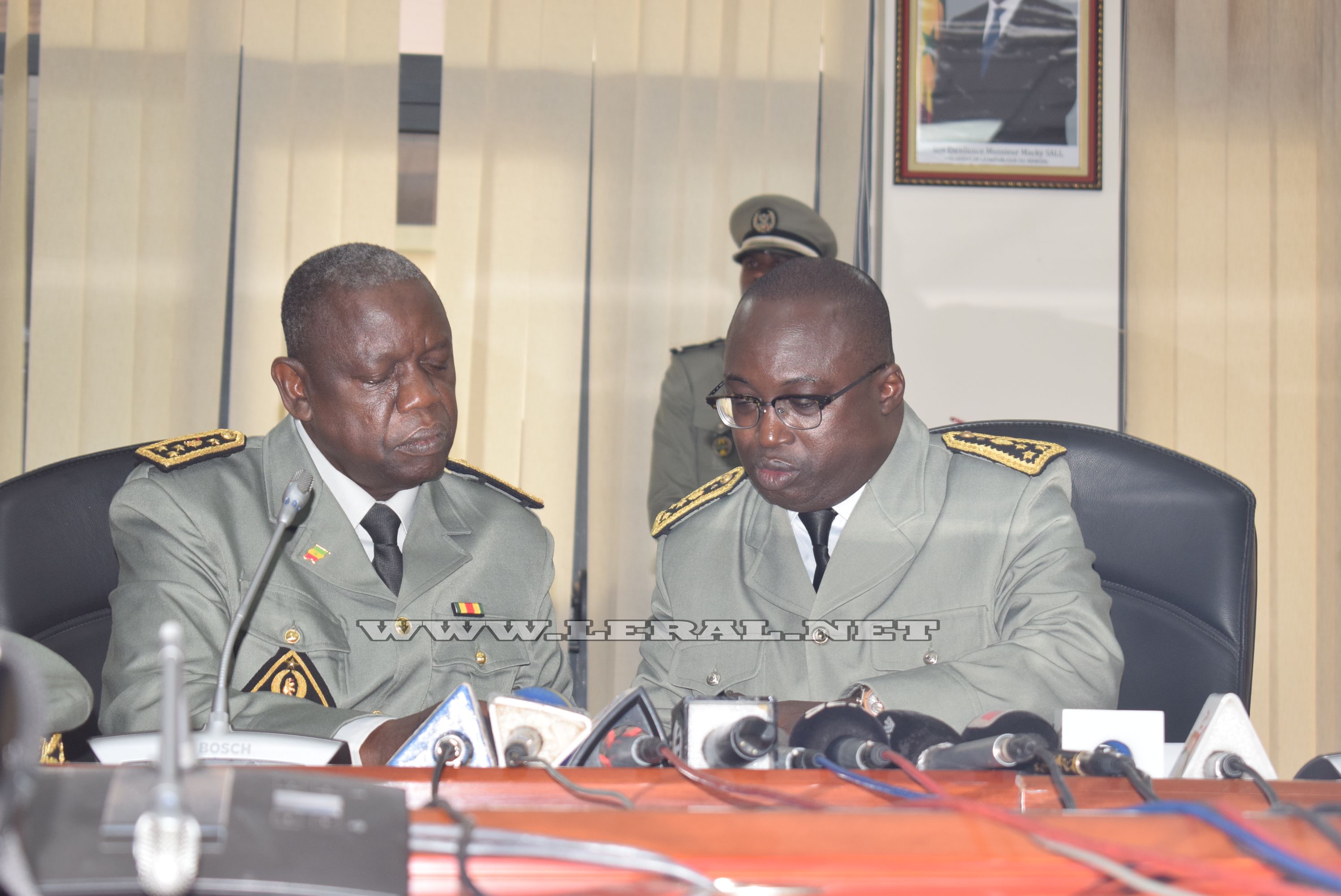 Douanes: Oumar Diallo prend le témoin des mains de Pape Ousmane Gueye et décline sa feuille de route