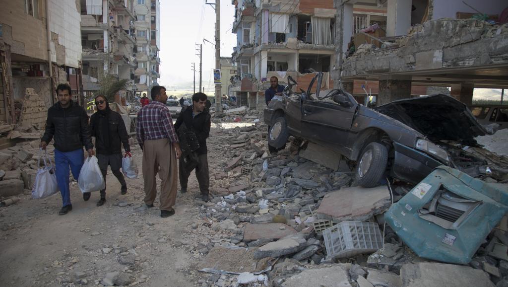 Iran: le bilan du séisme s'alourdit, plus de 400 morts