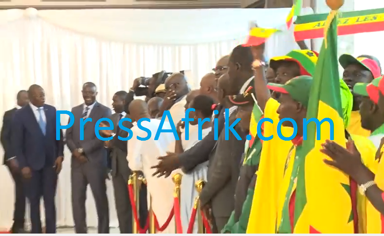 Qualification Russie 2018: Macky offre 20 millions aux "Lions" et leur demande de dépasser les 1/4