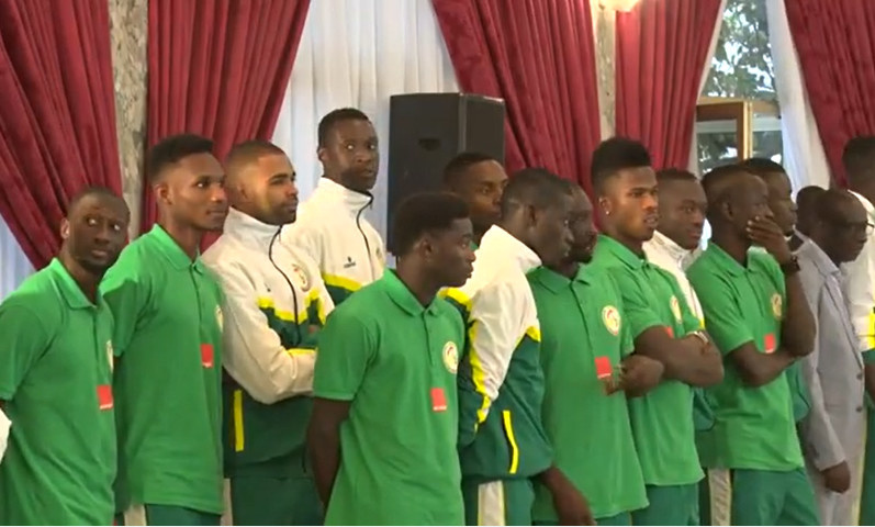 Prime spéciale du président Macky Sall au "Lions" du foot : Seuls les convoqués contre l'Af du Sud vont toucher, selon le ministre Matar Ba