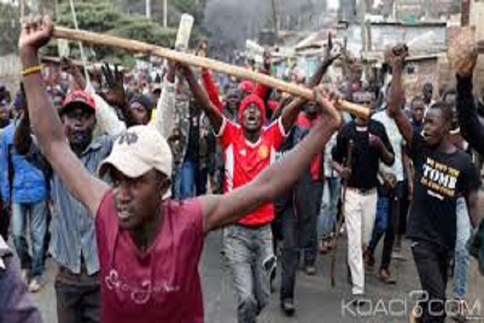 ​Kenya: réélection de Kenyatta validée, 2 morts dans des manifestations