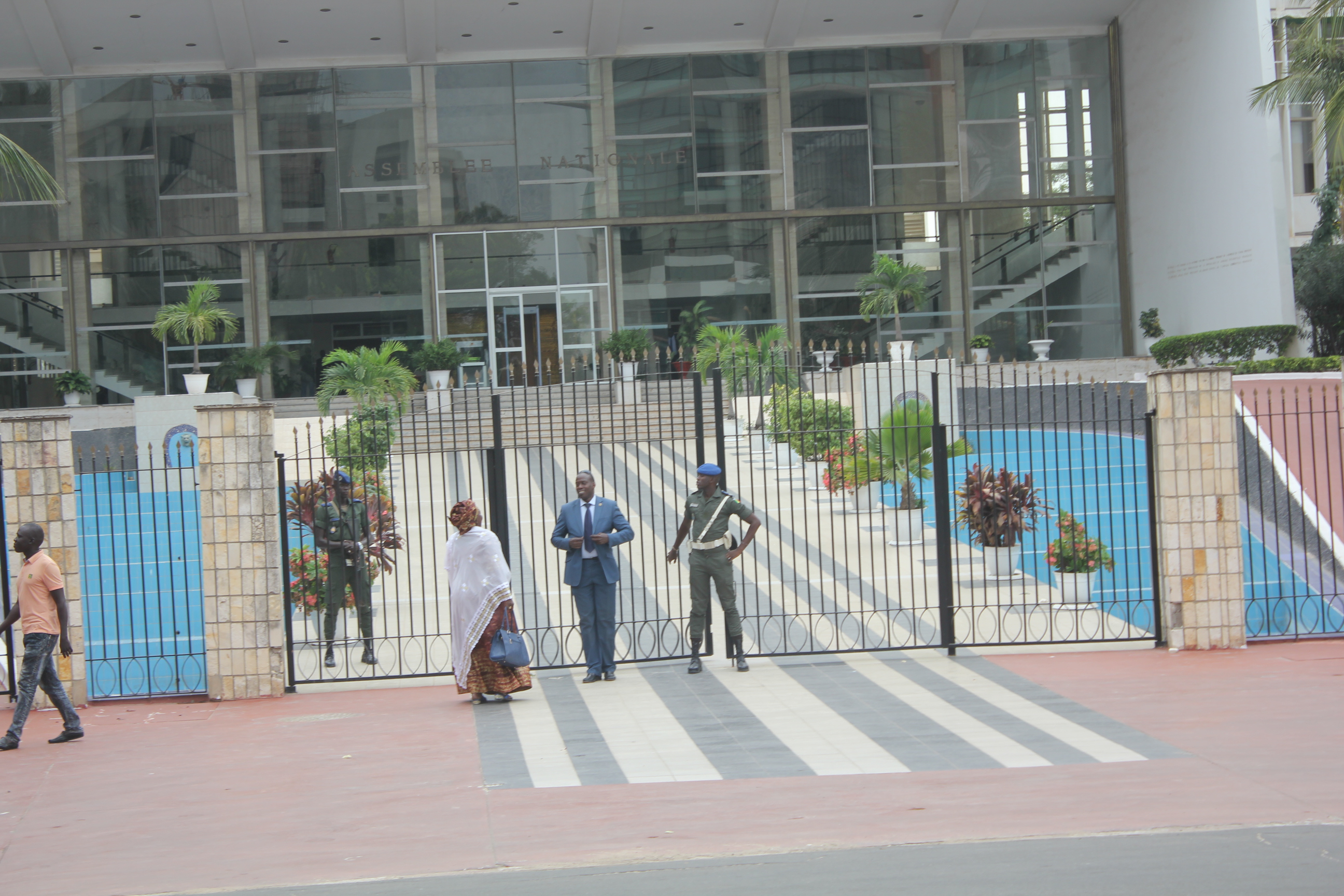 DIRECT: l'Assemblée nationale "bunkerisée"