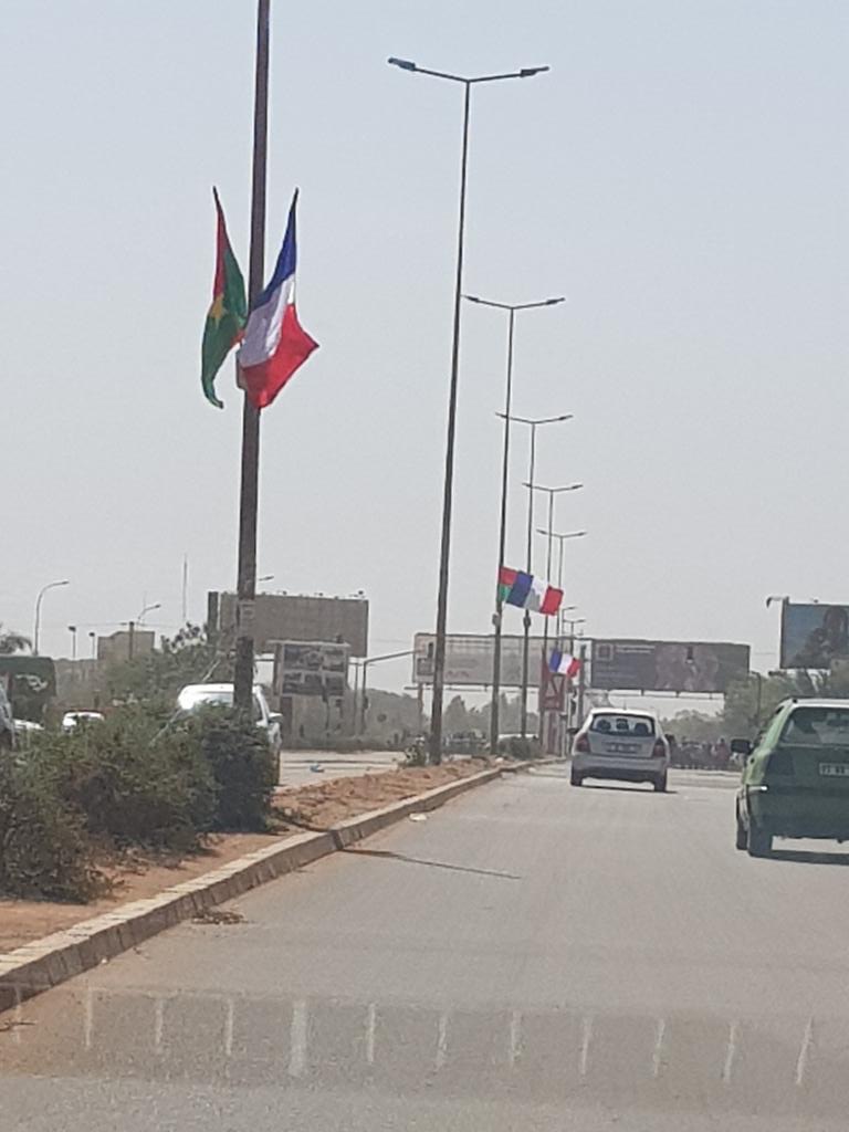 Pas d'école au Burkina pendant la visite de Macron : Et Sankara se retourna dans sa tombe