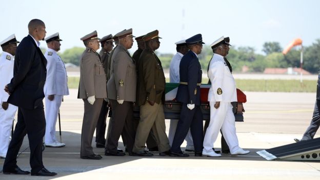 AfSud : des "malversations" sur le dos de Mandela