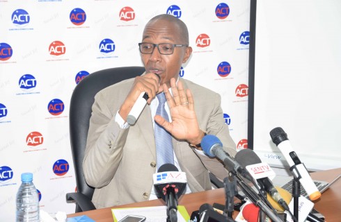 Ouverture prématurée de l'AIBD : Abdoul Mbaye et Cie tirent sur le régime