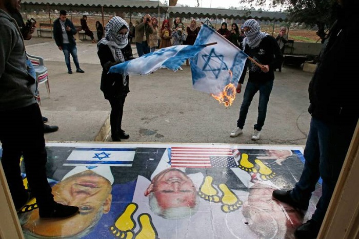 Jérusalem : Mike Pence aurait reporté sa visite en Israël