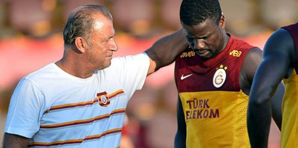 L'entraîneur de Galatasaray tend la main à Emmanuel Eboué