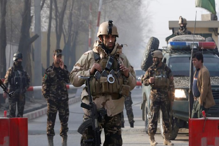 Afghanistan : six morts dans un attentat revendiqué par l'Etat islamique à Kaboul