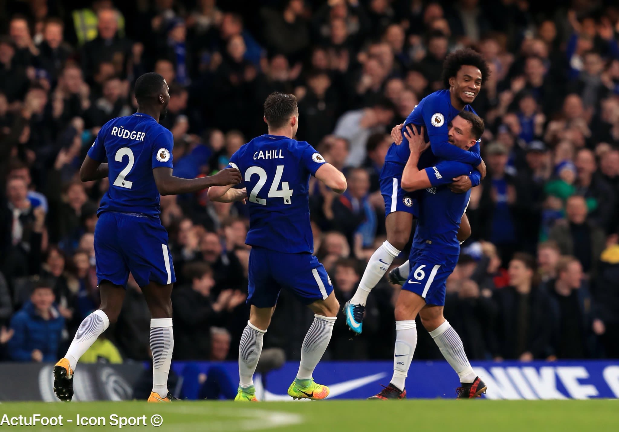 21e journée Premier League : Chelsea frappe fort et pointe à la 2e place, Liverpool se rapproche