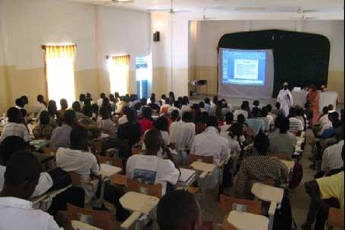 Enseignement supérieur : L’Université virtuelle du Sénégal en eau trouble