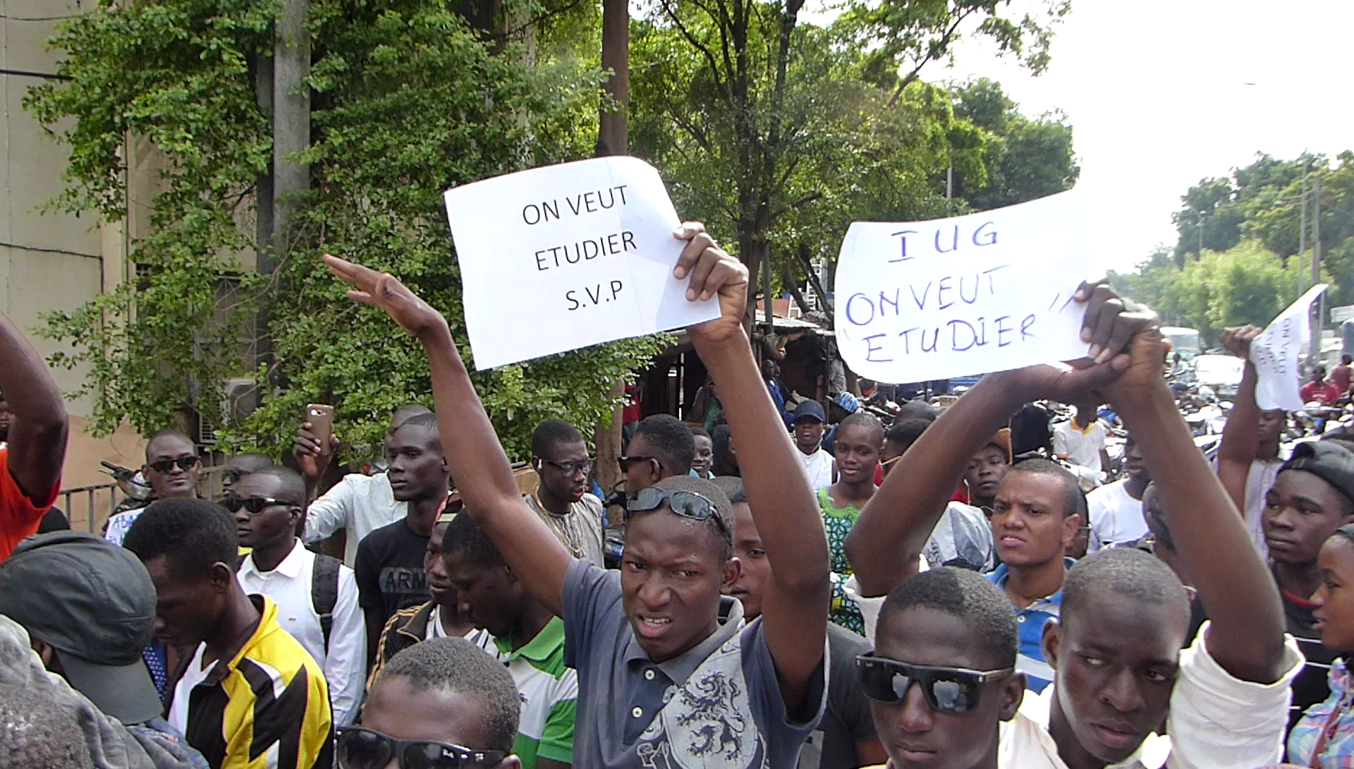 Sikasso : grève de 5 jours des 7 syndicats de l’enseignant fondamental et du secondaire