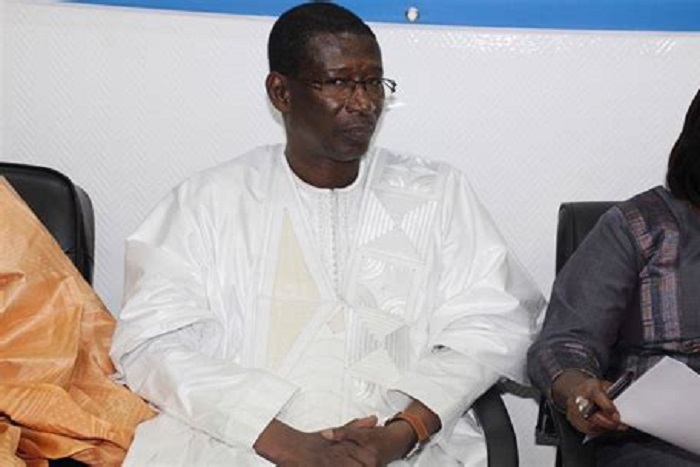 UCAD : Pr Mary Teuw Niane diffuse sa visite pour cause de …maladie