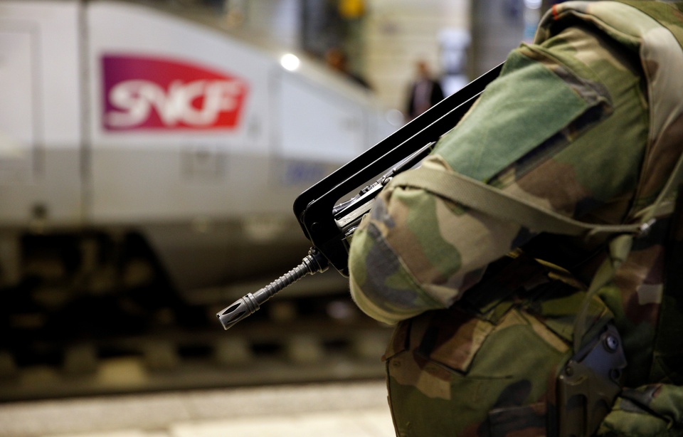Lyon: La militaire qui s'était tiré une balle dans la tête est décédée