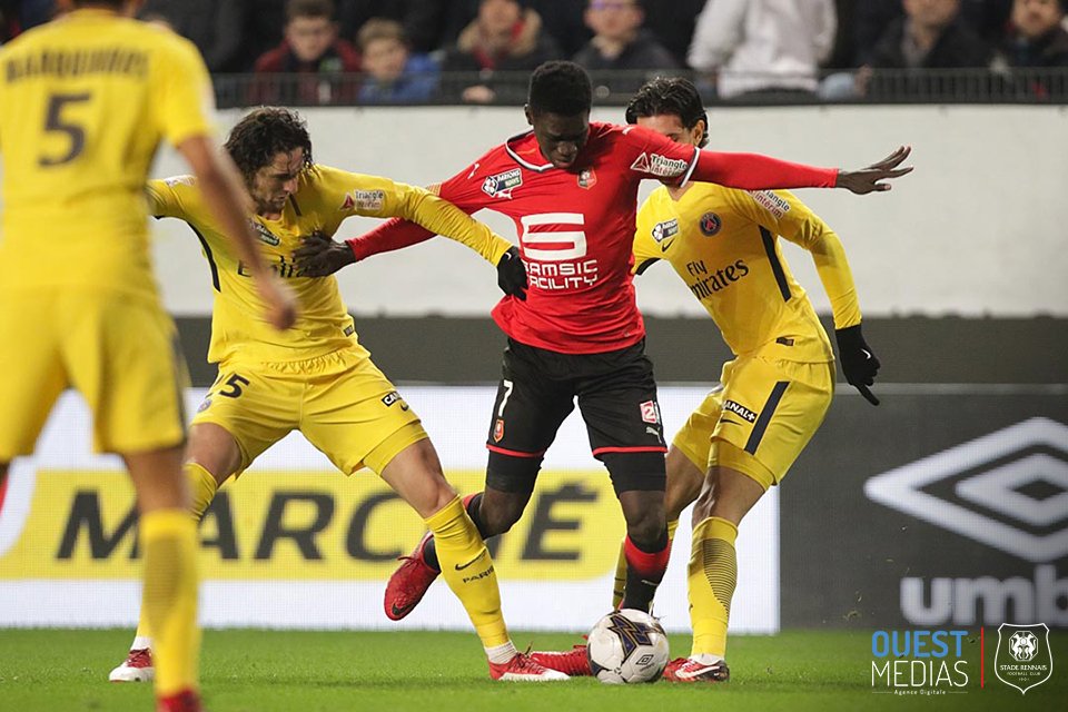 URGENT - Rennes vs Psg : Ismaila Sarr subit un tacle assassin de Mbappé et sort sur civière
