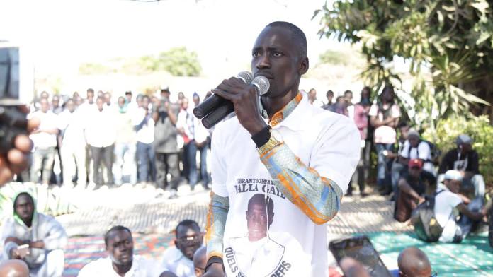 Images :  l’hommage des étudiants à leur camarade Balla Gaye tué en 2001