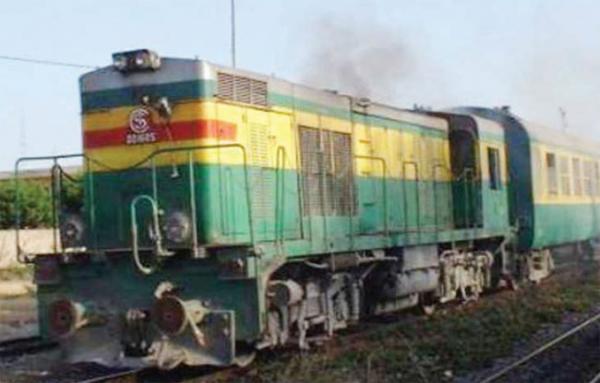 DBF-Ex Transrail : plus d’une centaine de personne en sit-in pour réclamer leur indemnité de retraite