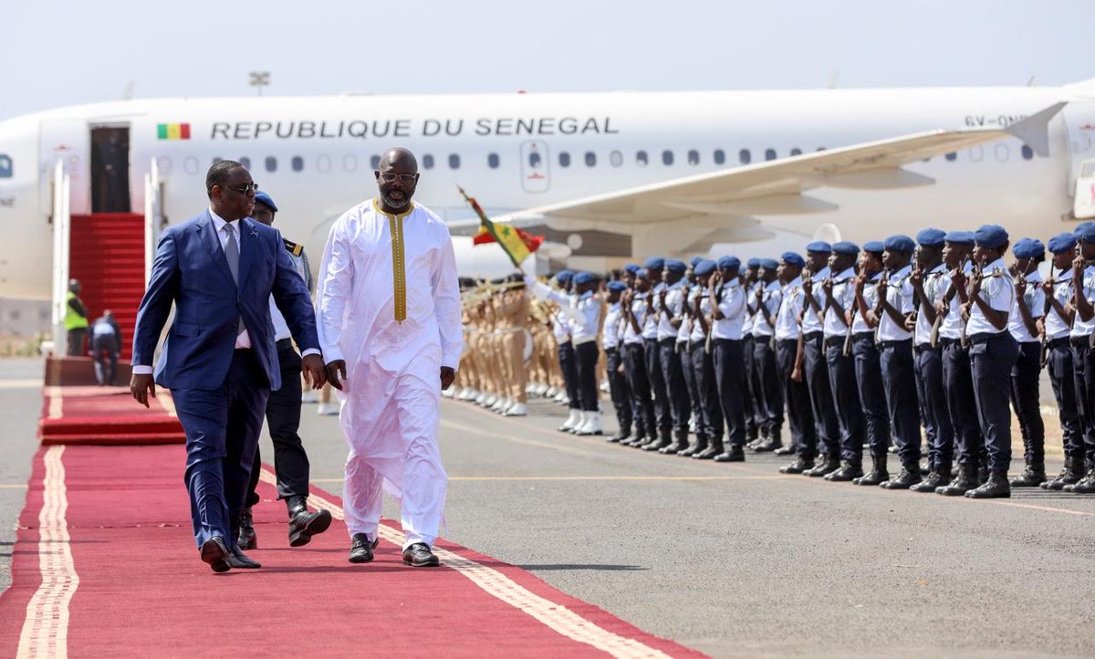 Les premières images de l'arrivée du Président Weah à Dakar