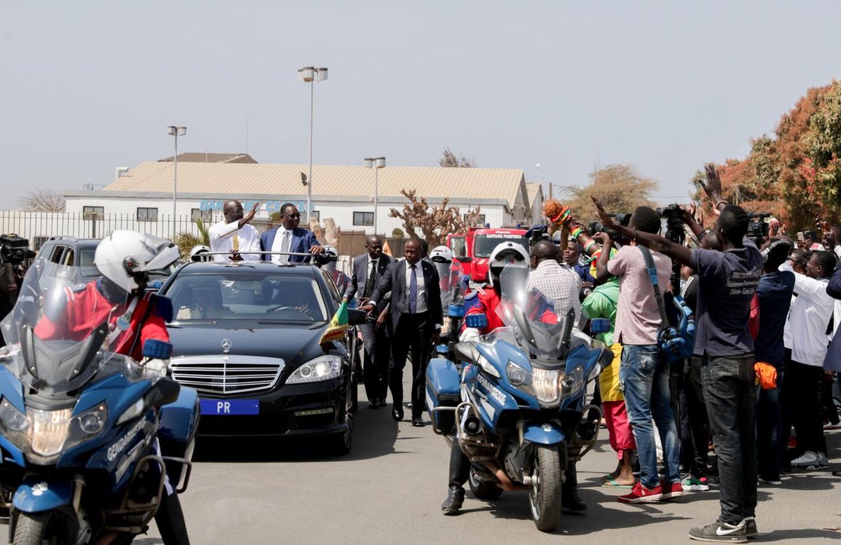 Les premières images de l'arrivée du Président Weah à Dakar