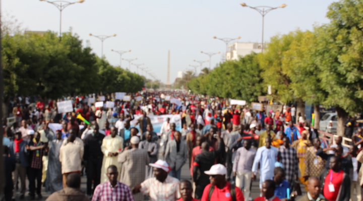 Forte mobilisation des enseignants à la place de l'Obelisque : "On a battu le record des politiciens "