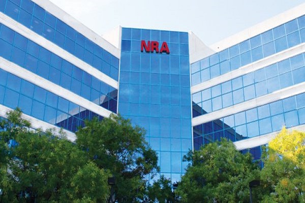 Armes à feu: comment la NRA fait sa loi aux Etats-Unis