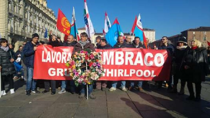 Elections en Italie : à Turin, les salariés menacés de Whirlpool sont devenus un « spot électoral »