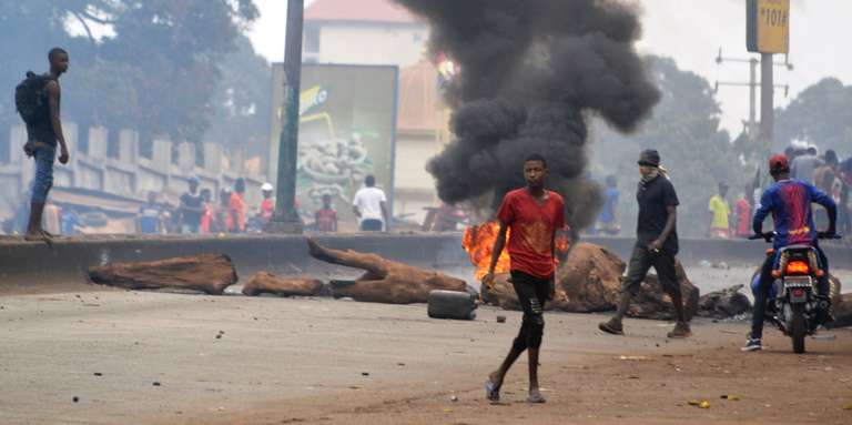 En Guinée, des milliers d’« Amazones » exigent la fin des violences policières meurtrières