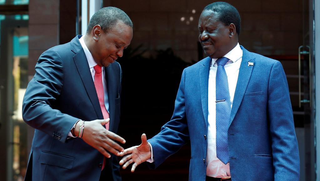 Kenyatta et Odinga se réconcilient pour faire sortir le Kenya de la crise