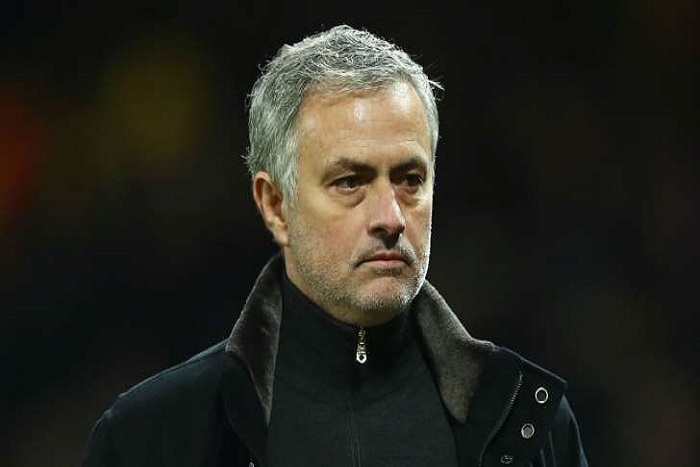 Manchester United, la presse accable Mourinho après l'élimination face à Séville