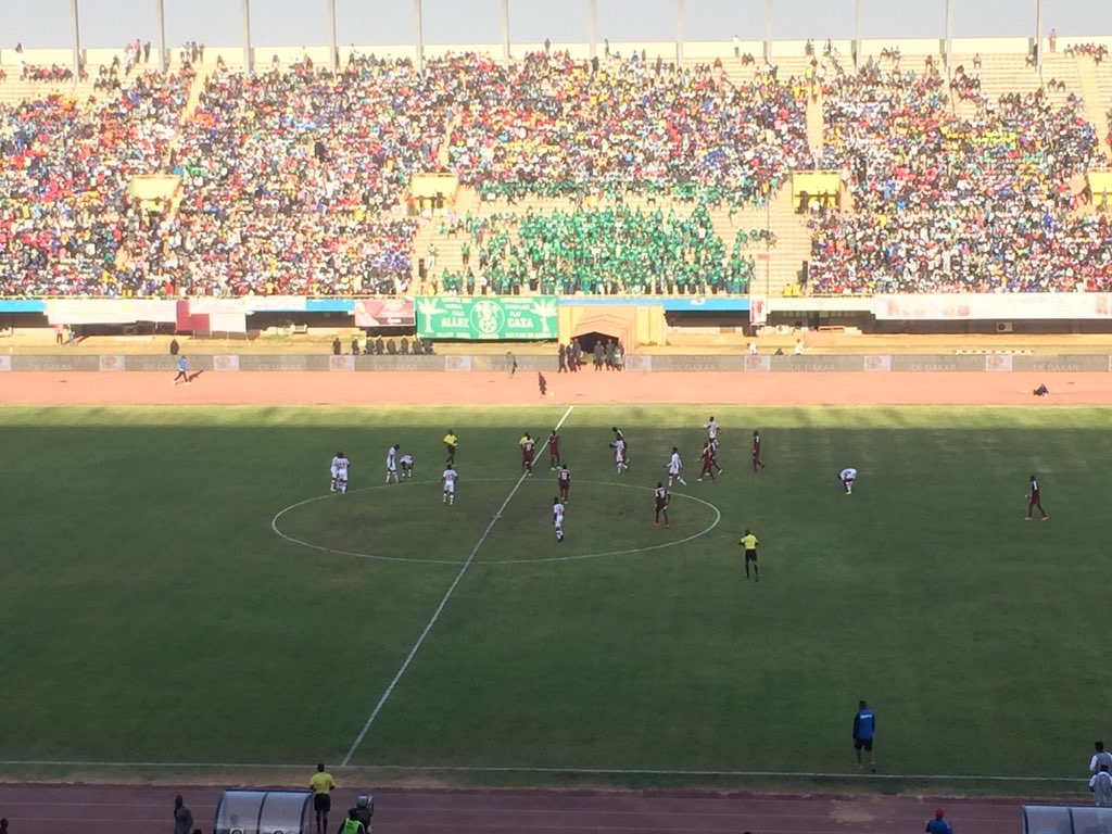 Début de la 2e mi-temps Generation Foot-Horoya (0-1)