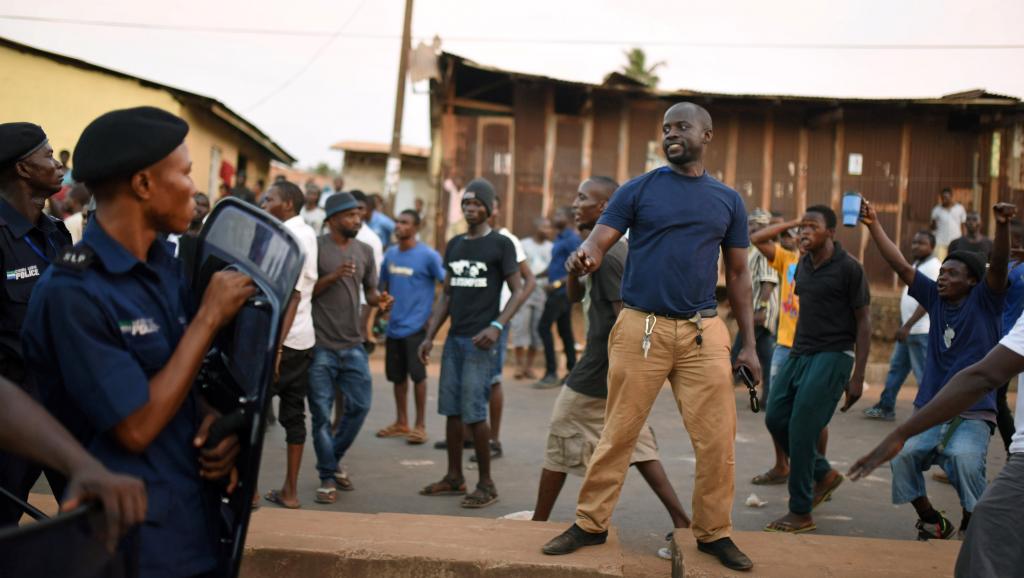 La Haute cour de Sierra Leone suspend le second tour de la Présidentielle 