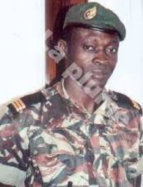 Centrafrique : quand le boucher de Paoua, Eugène Ngaïkoisset, dans son business, menace de tuer un agent des Finances.