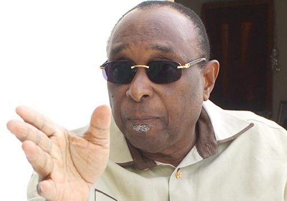 Jean Paul Dias harangue son fils et menace : "Tiens bon et surtout conserve ce caractère que tu as hérité de..."