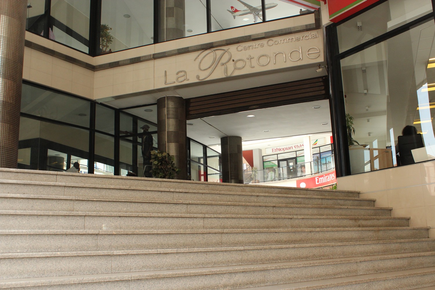 La vice-présidente de l'Assemblée nationale Awa Gueye reconnait la dette et promet de payer