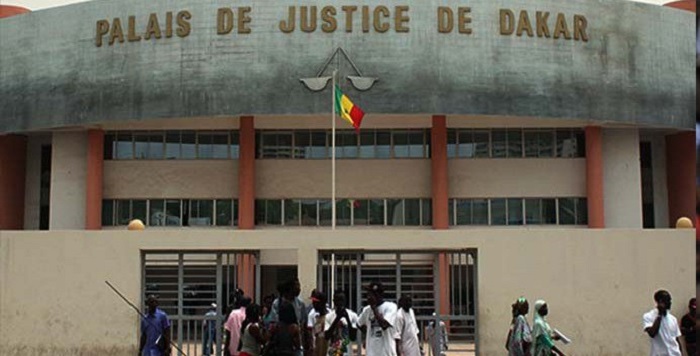 ​Direct tribunal : Me Abdourahmane Daf s'emporte contre son client qui l'accuse de...