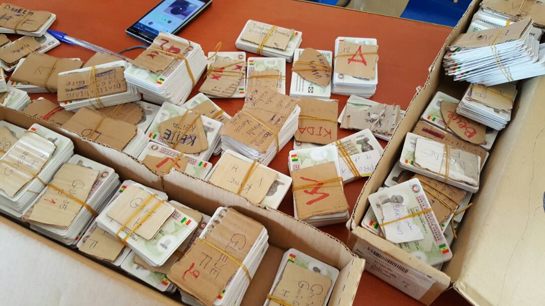 Un million de cartes d'électeurs bloquées à l'Ecole nationale de police :  le FPDR crie au scandale et...