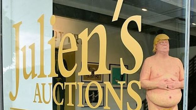 ​Une statue de Trump nu vendu à 28 000$