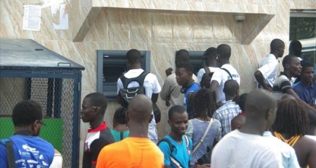 Le Cadre de concertation libéral demande au gouvernement d'augmenter les bourses des étudiants