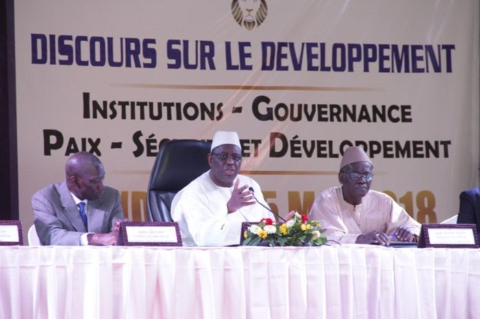 Macky Sall regrette la mort de Fallou Sène, avec «tous les efforts consentis dans l’Enseignement»