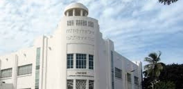 Sénégal : l'institut Pasteur réceptionne un camion laboratoire