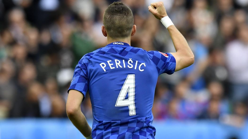 Perisic égalise sur coup franc pour la Croatie (1-1)